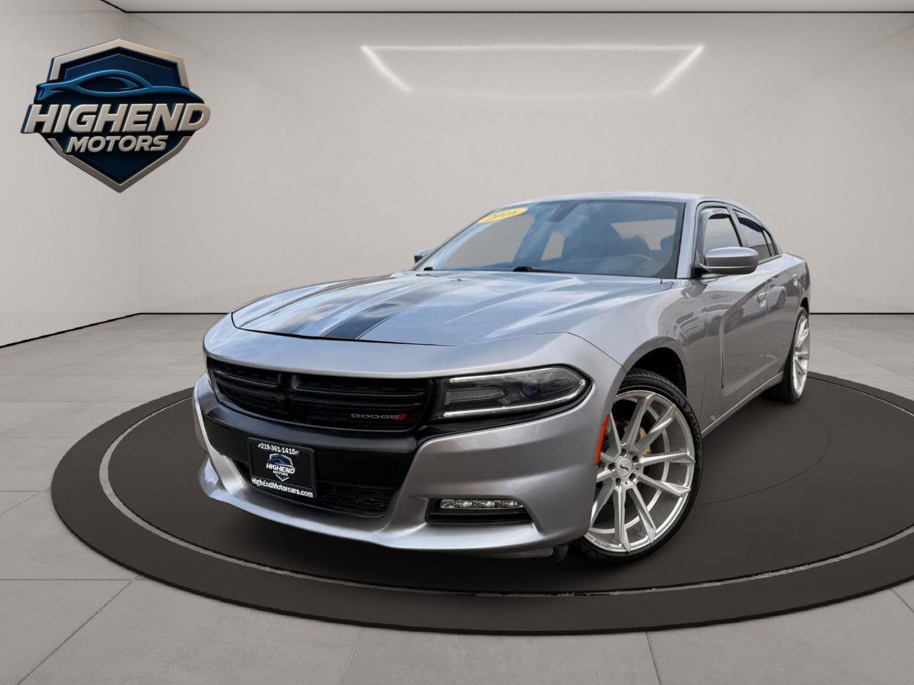 Used 2016 Dodge Charger SXT RWD image 2