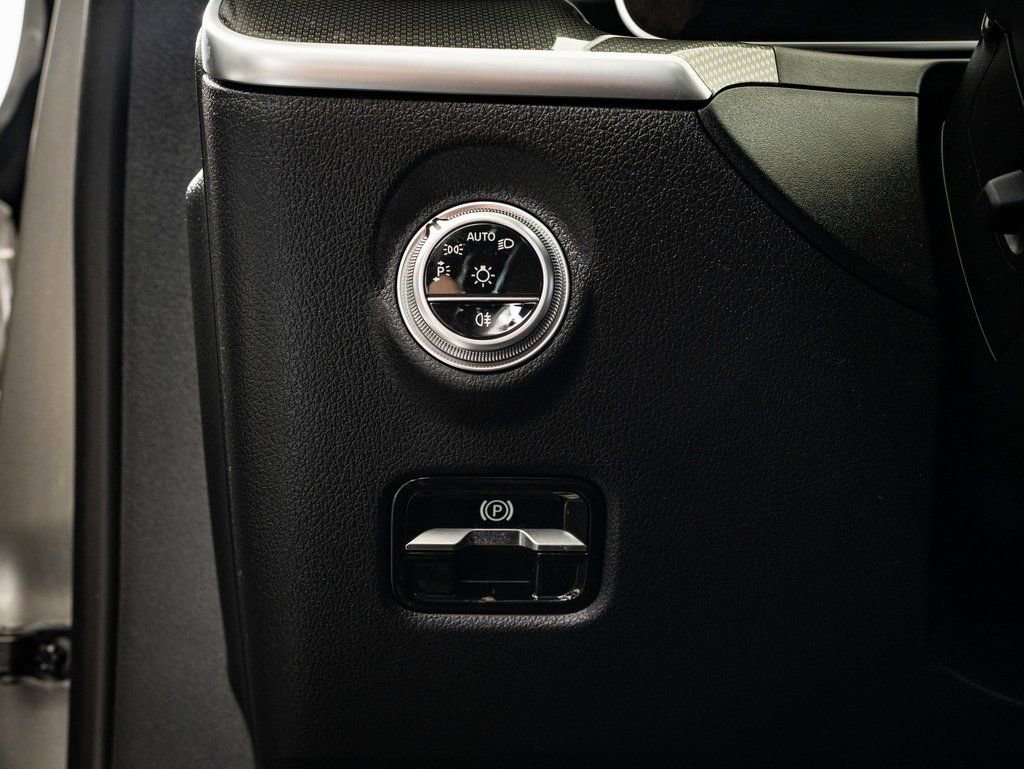 Certified 2024 Mercedes-Benz C 43 AMG 4MATIC Sedan image 43