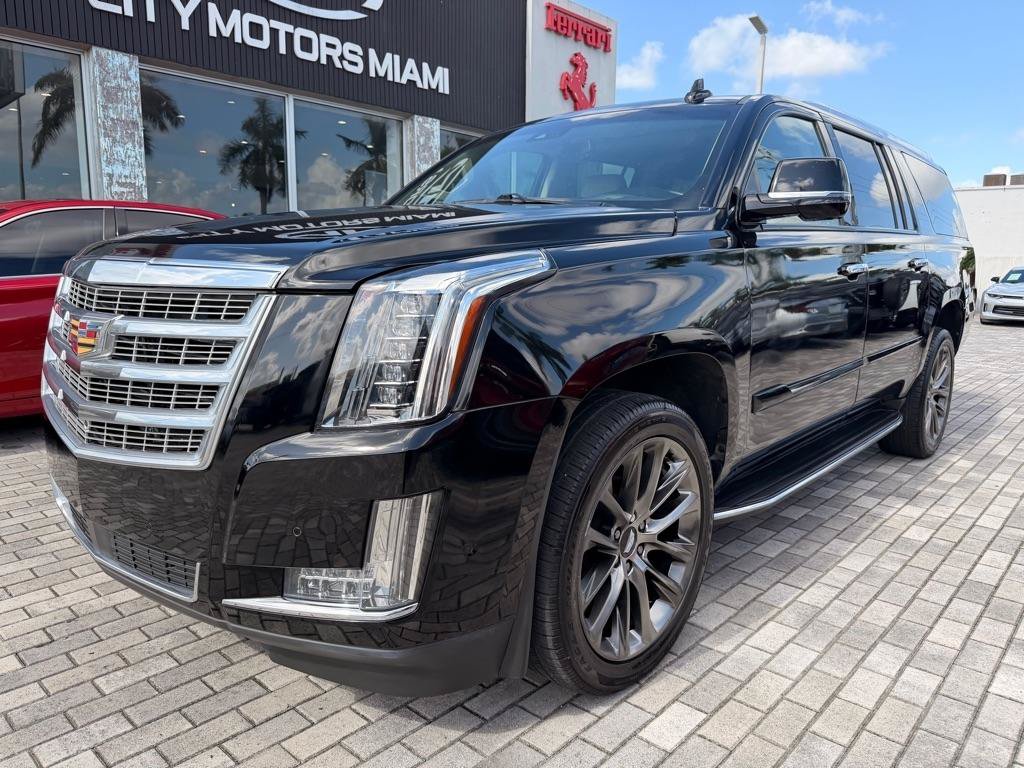 Used 2020 Cadillac Escalade ESV Luxury w/ Escalade Sport Edition AWD/4WD image 3