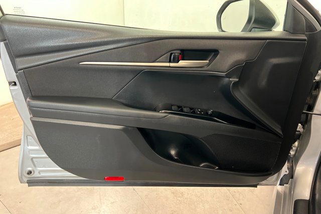 Used 2025 Toyota Camry LE FWD image 14
