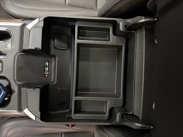 Used 2022 Chevrolet Silverado 1500 High Country w/ High Country Premium Package image 27