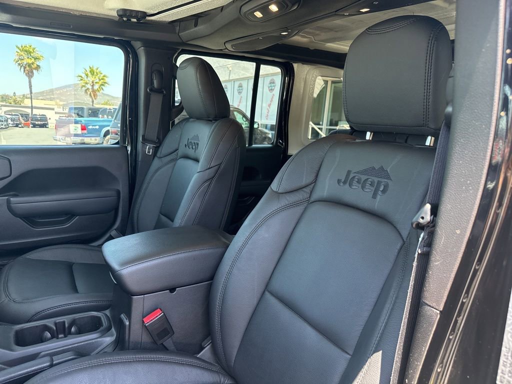Used 2025 Jeep Wrangler Unlimited Sport AWD/4WD image 14