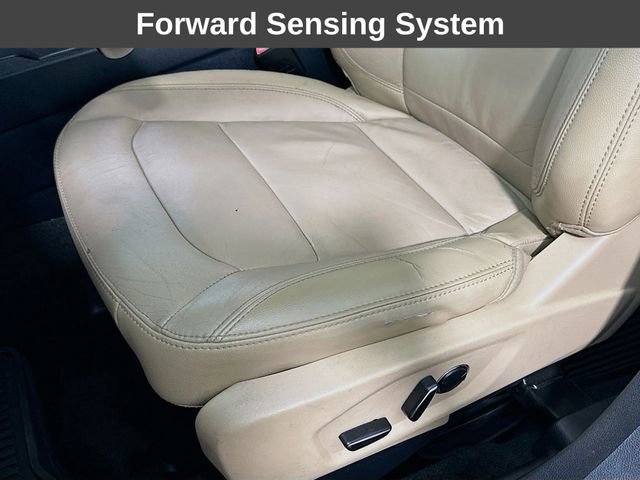 Used 2016 Ford Explorer XLT w/ Equipment Group 202A image 12