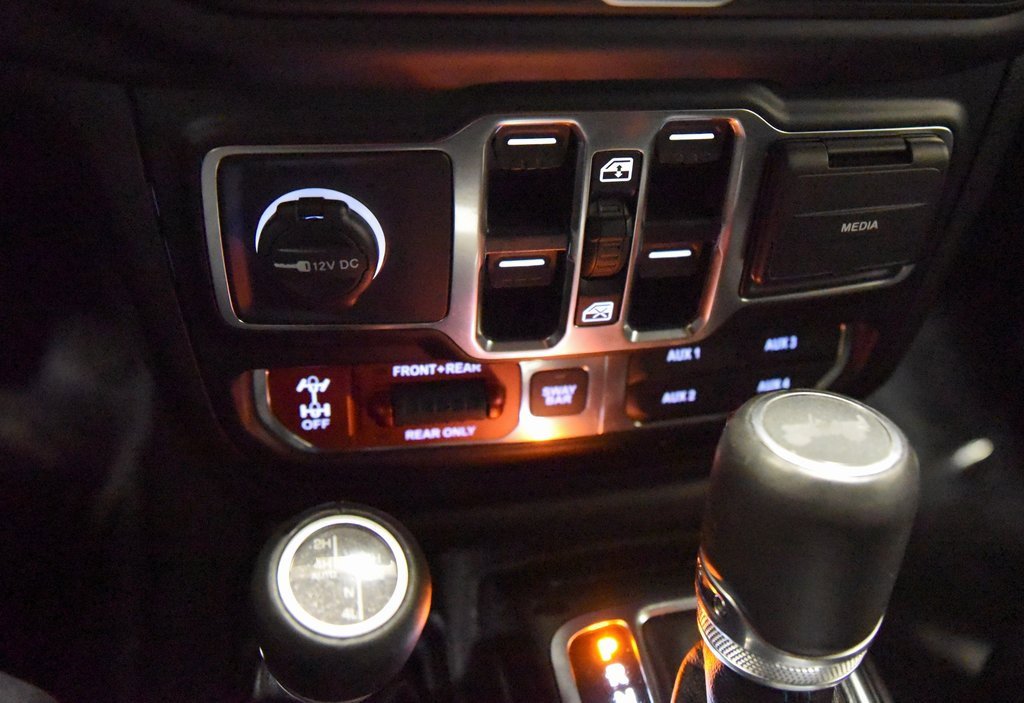 Used 2023 Jeep Wrangler Unlimited Rubicon 4xe w/ Cold Weather Group image 19