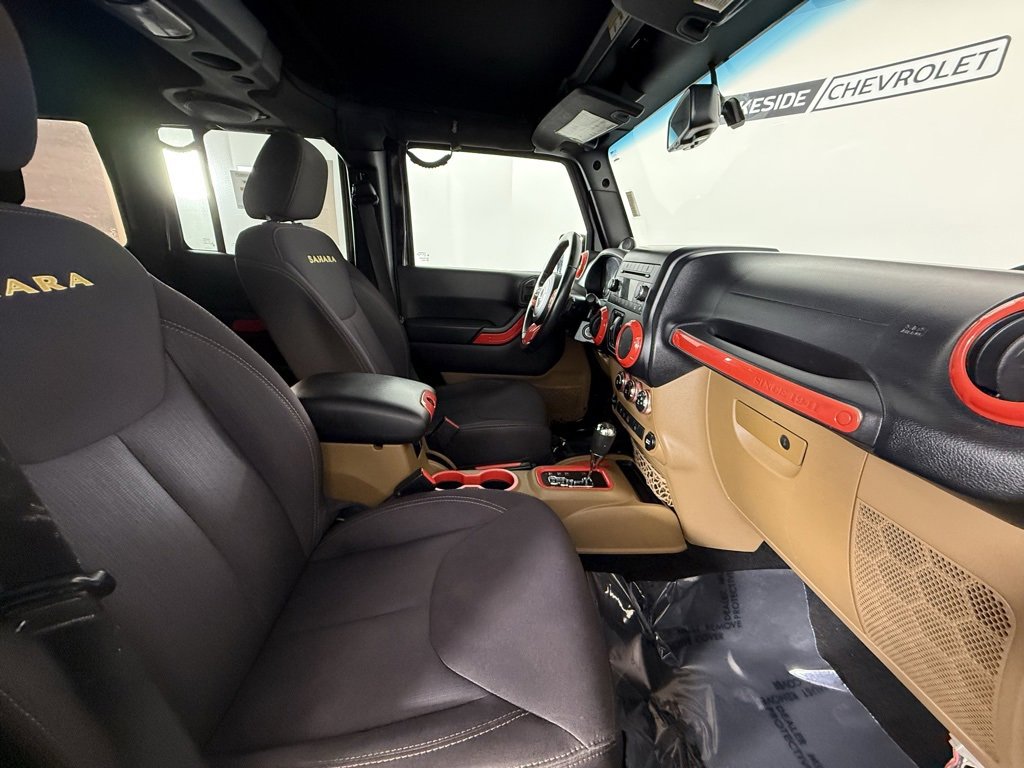Used 2013 Jeep Wrangler Unlimited Sahara w/ Connectivity Group image 17