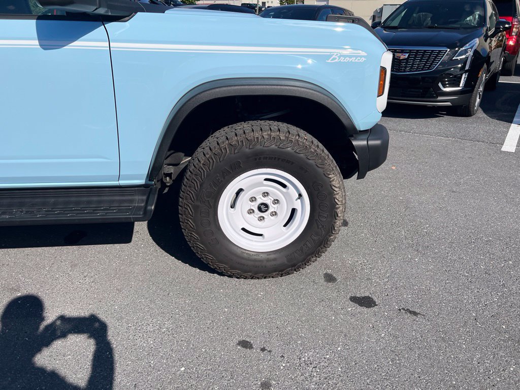 Used 2025 Ford Bronco Heritage Edition AWD/4WD image 31