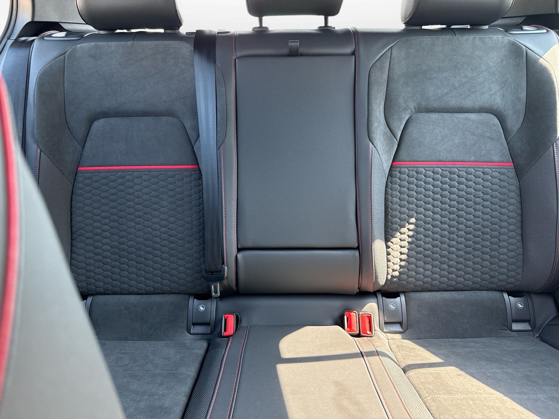 New 2026 Volkswagen GTI SE FWD image 25
