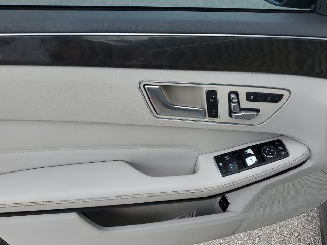 Used 2016 Mercedes-Benz E 350 Sedan image 19