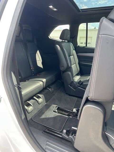 Used 2025 Buick Enclave Sport Touring w/ Power Package AWD/4WD image 49