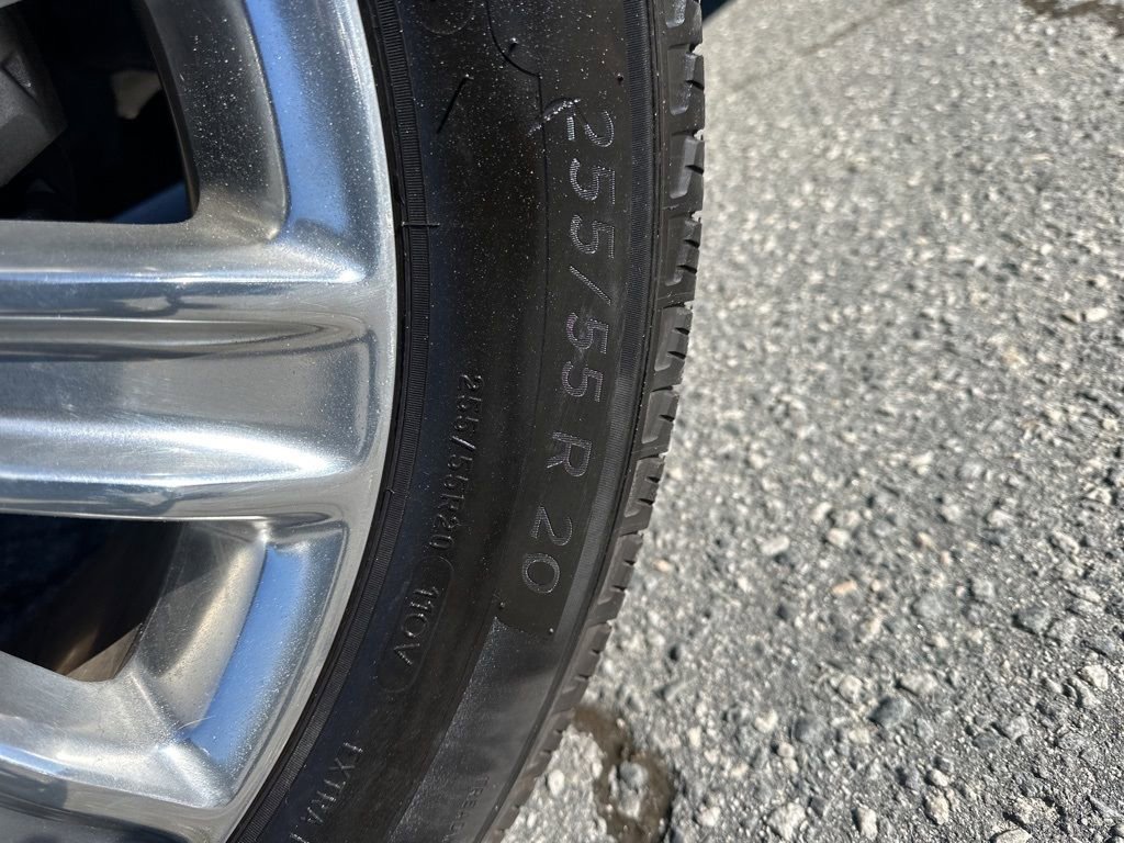 Used 2022 Ford Explorer Limited w/ Equipment Group 301A image 39