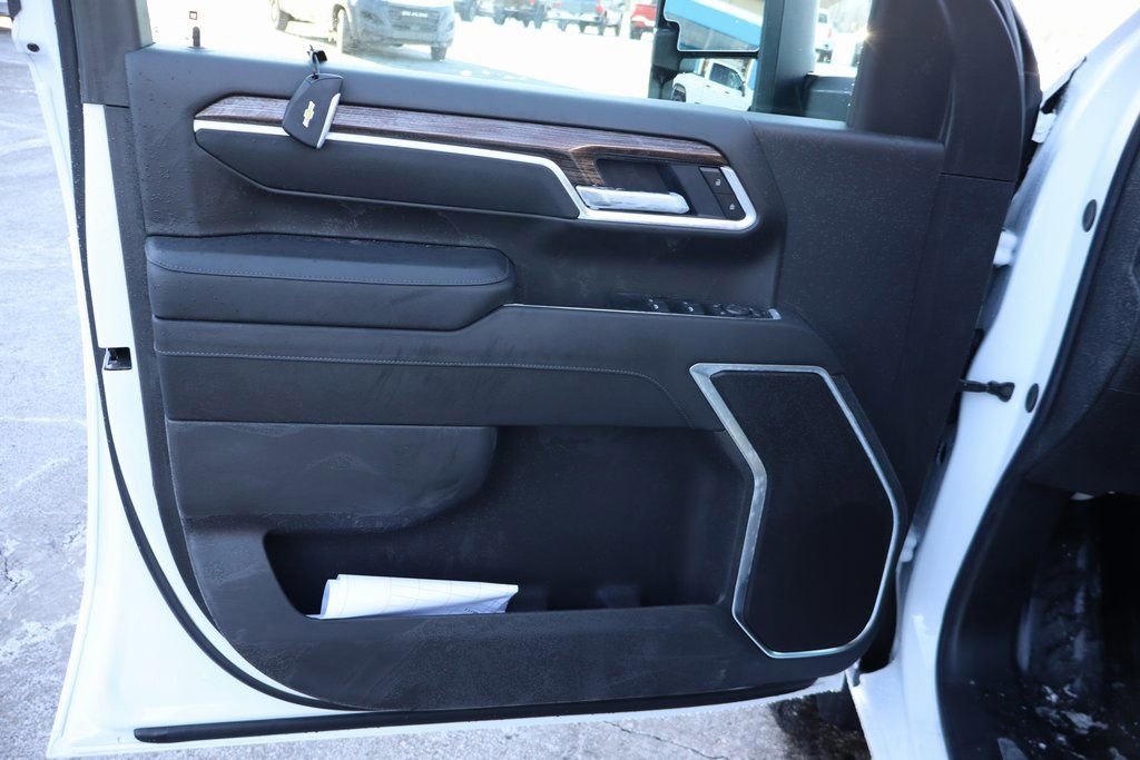 New 2026 Chevrolet Silverado 3500 LT w/ Texas Edition image 4