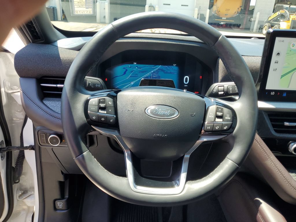 Used 2025 Ford Explorer Platinum AWD/4WD image 20