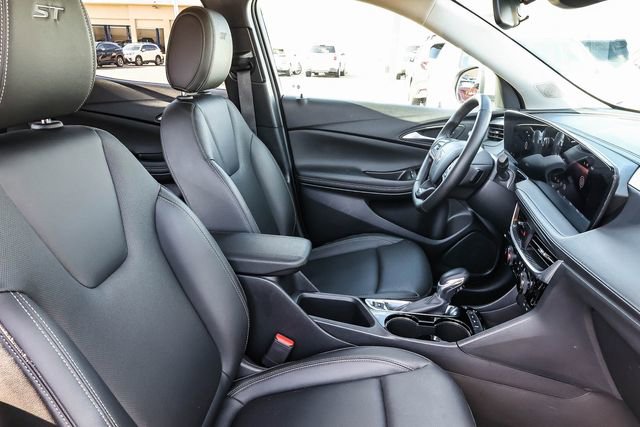 Used 2024 Buick Encore GX Sport Touring image 18