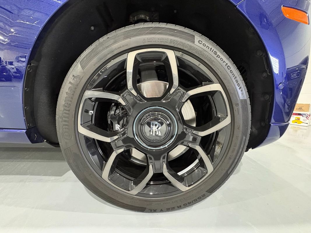 Used 2024 Rolls-Royce Cullinan Black Badge w/ Leather Finishing Pack image 65