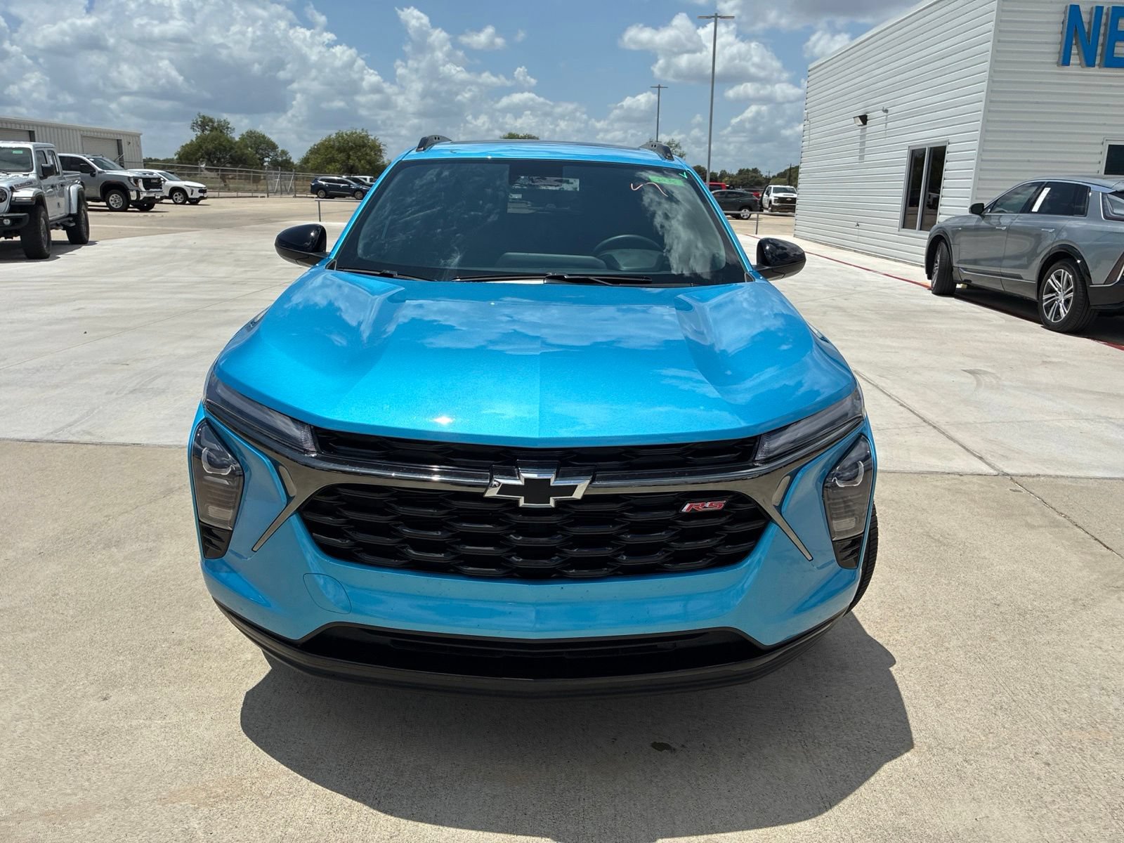Used 2025 Chevrolet Trax RS w/ Sunroof Package FWD image 7