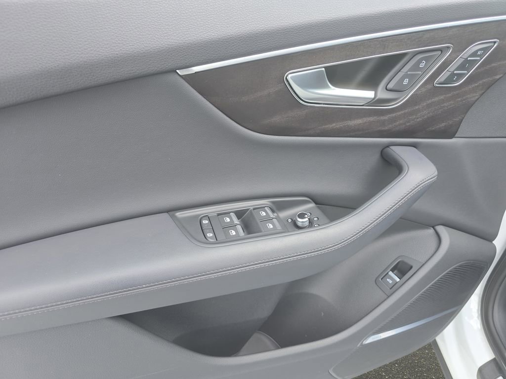 Certified 2023 Audi Q7 2.0T Premium Plus w/ Premium Plus Package AWD/4WD image 26