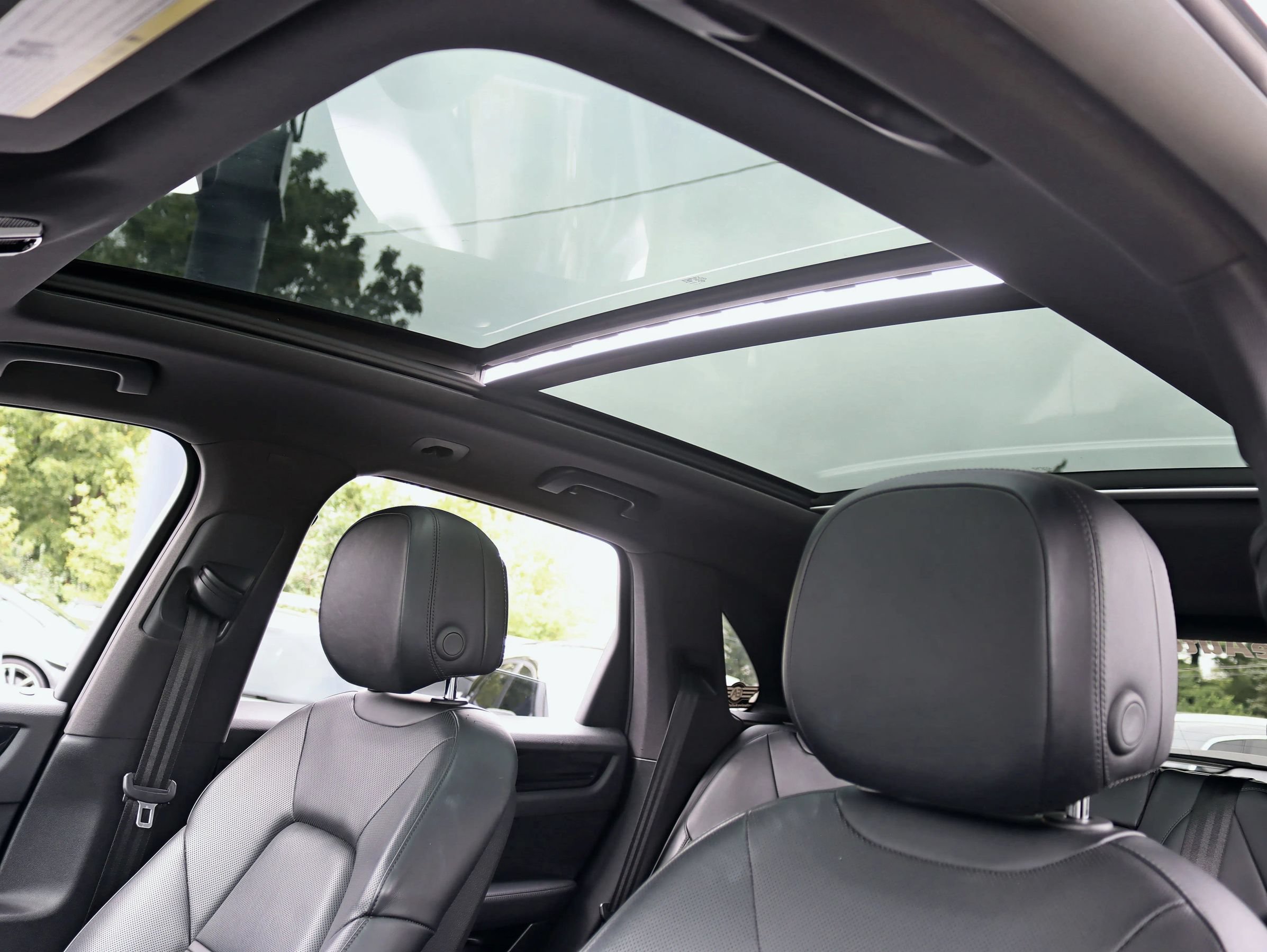 Used 2019 Porsche Cayenne AWD/4WD image 30
