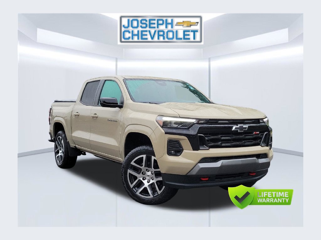 Used 2023 Chevrolet Colorado Z71 w/ Z71 Convenience Package 2