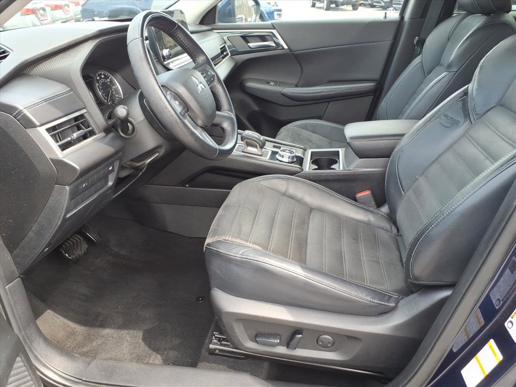 Used 2022 Mitsubishi Outlander SE image 7