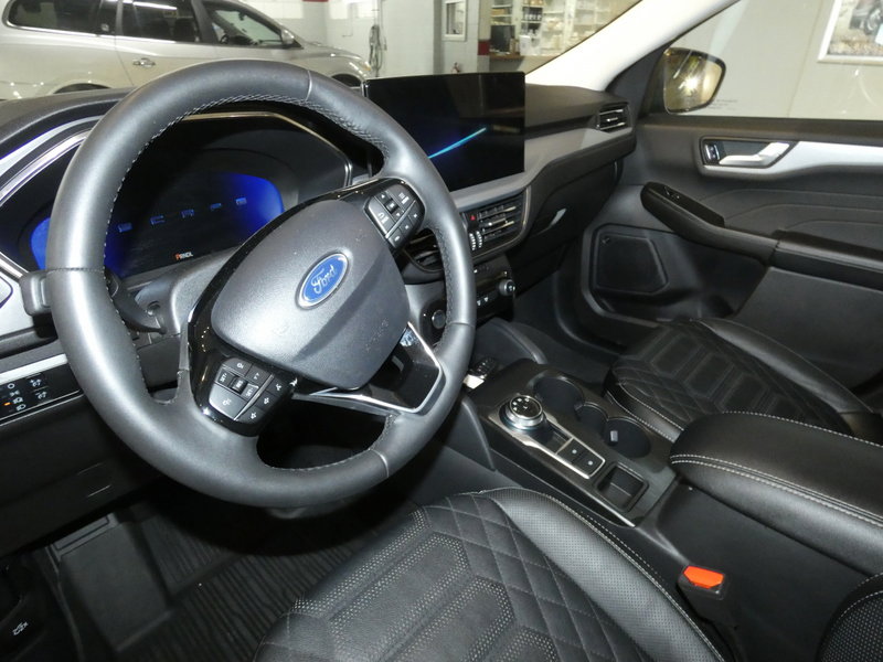 Used 2024 Ford Escape SE w/ PHEV Premium Package FWD image 9