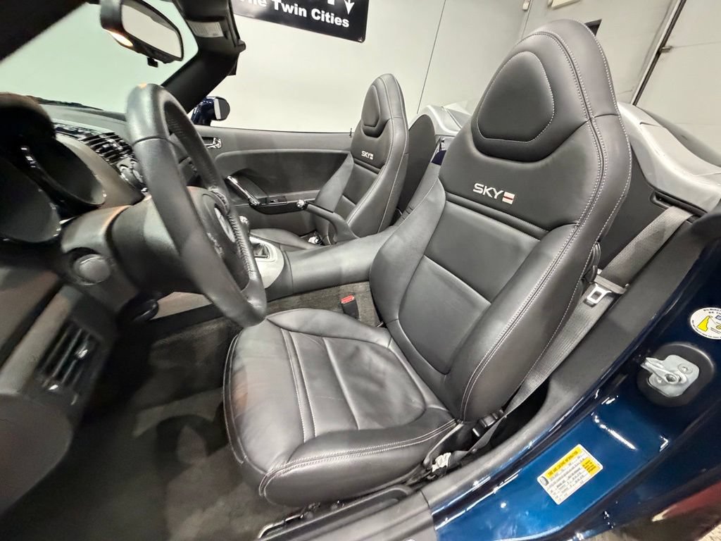 Used 2007 Saturn Sky Red Line RWD image 25