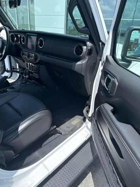 Used 2023 Jeep Wrangler Unlimited Sahara w/ Cold Weather Group AWD/4WD image 5