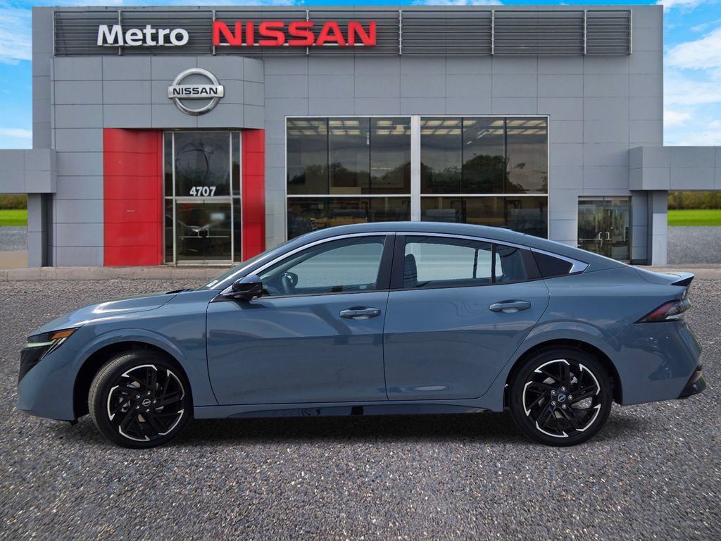 New 2026 Nissan Sentra SR w/ SR Premium Package FWD image 3