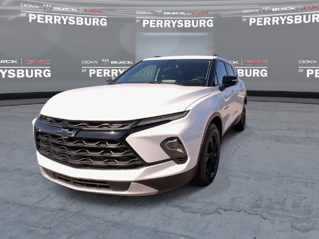 Used 2024 Chevrolet Blazer LT w/ Midnight/Sport Edition AWD/4WD image 3