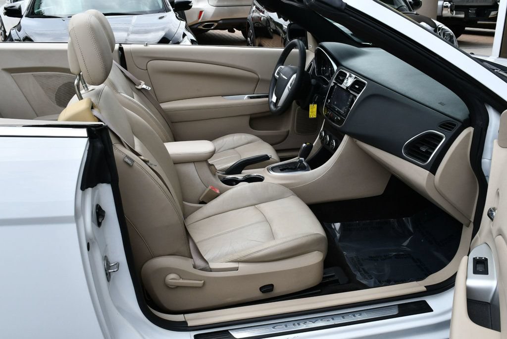 Used 2012 Chrysler 200 Limited FWD image 18