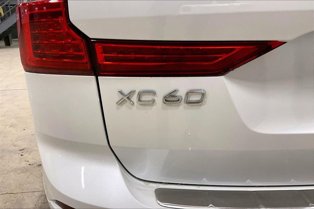 Certified 2023 Volvo XC60 B5 Core image 22