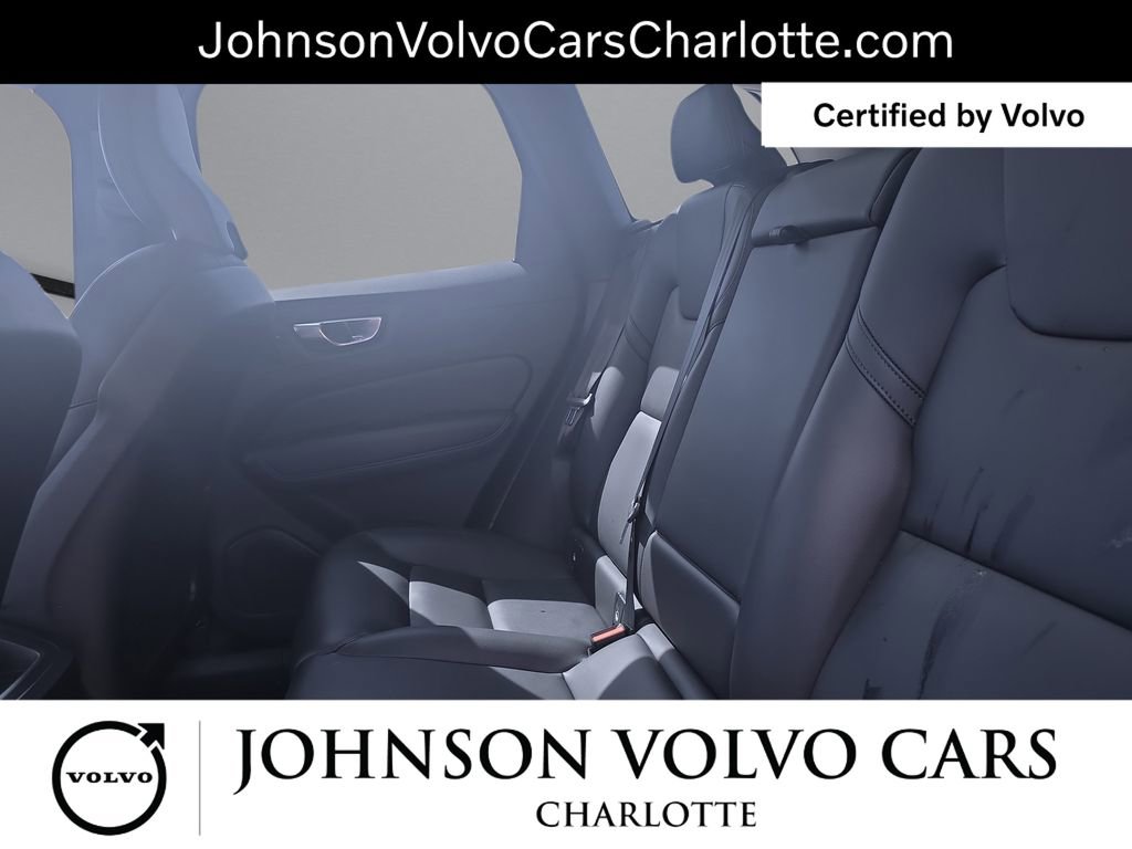Certified 2025 Volvo XC60 B5 Core AWD/4WD image 14