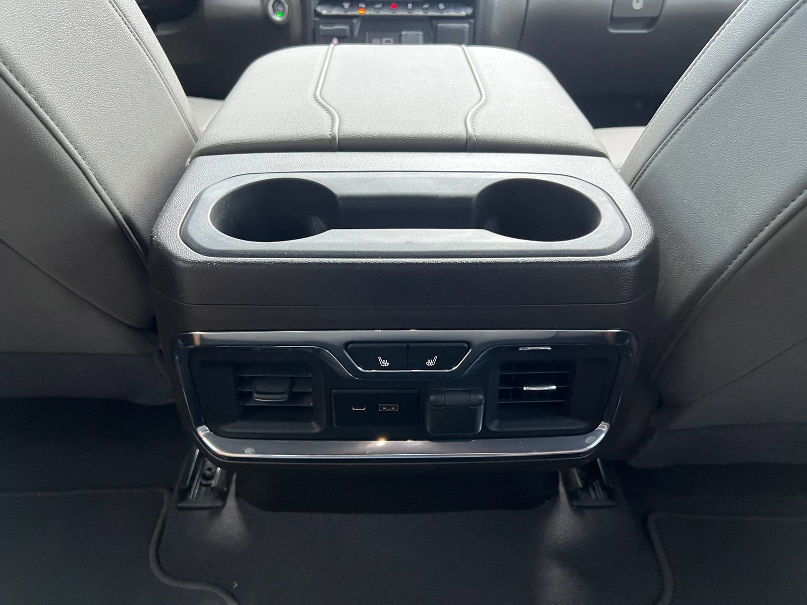 Used 2023 GMC Sierra 2500 SLT w/ SLT Premium Package AWD/4WD image 17