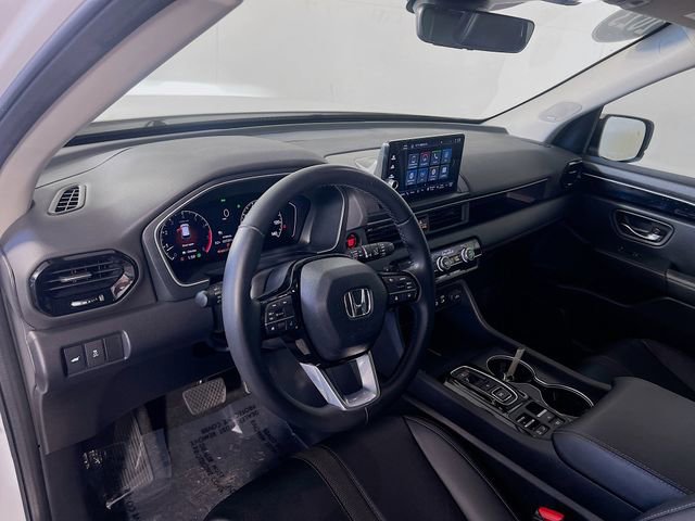 Used 2023 Honda Pilot Touring image 11