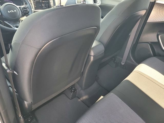 Used 2025 Kia Soul LX w/ LX Technology Package image 12