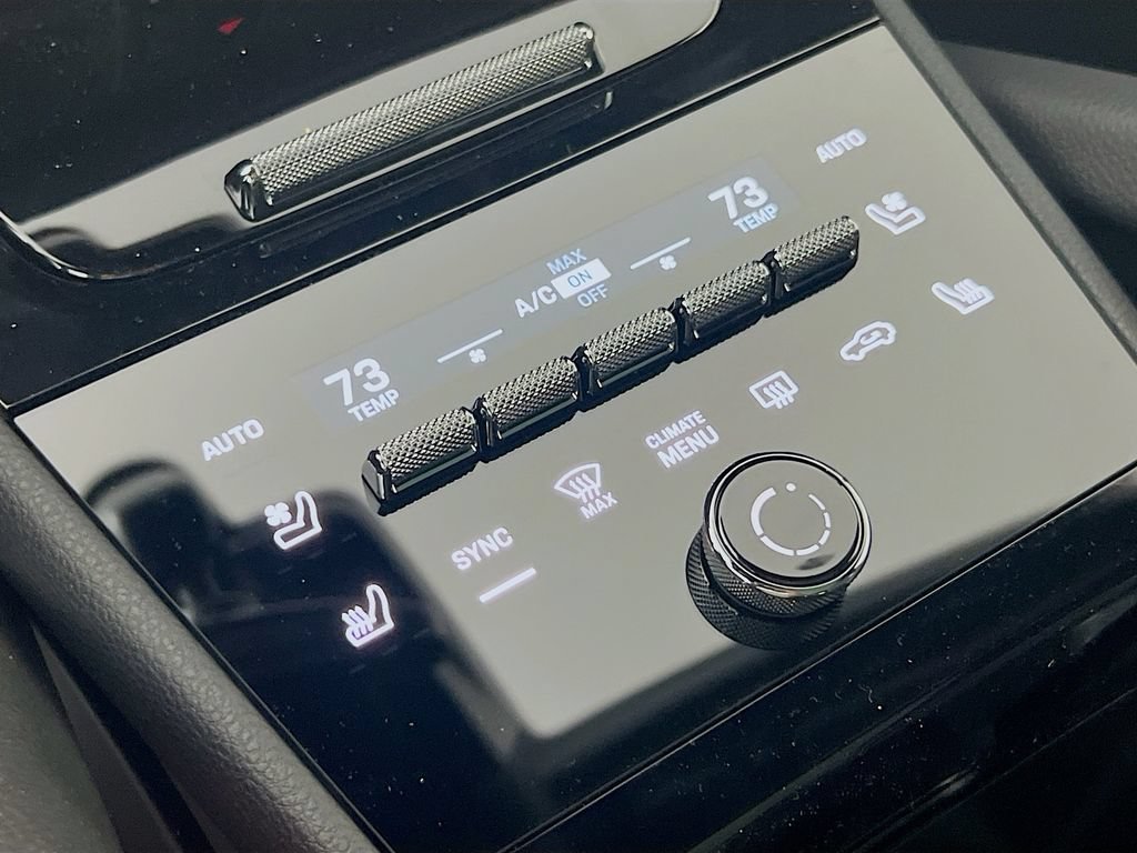 New 2026 Porsche Cayenne E-Hybrid Coupe AWD/4WD image 18