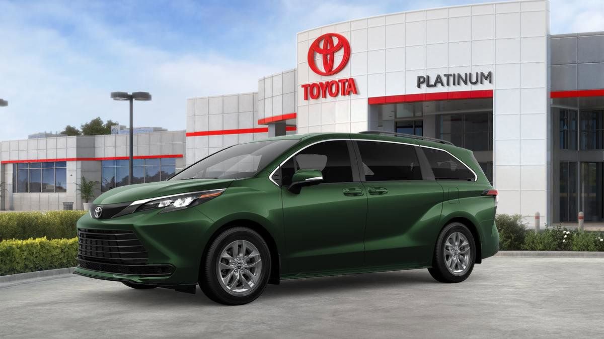 New 2026 Toyota Sienna LE image 2