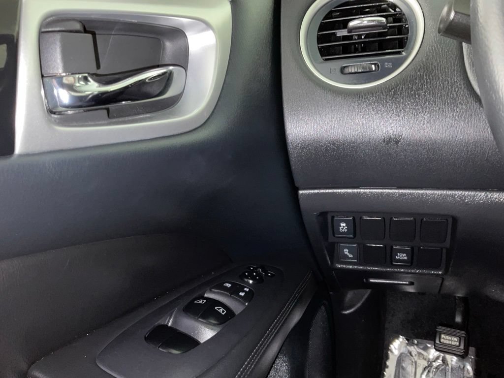 Used 2019 Nissan Pathfinder SV FWD image 21