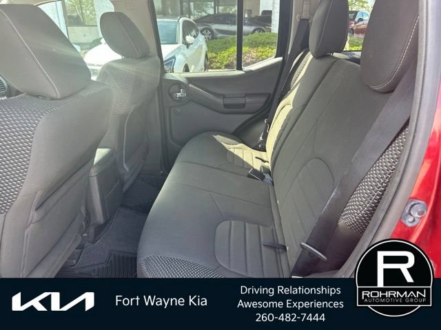 Used 2015 Nissan Xterra PRO-4X AWD/4WD image 11