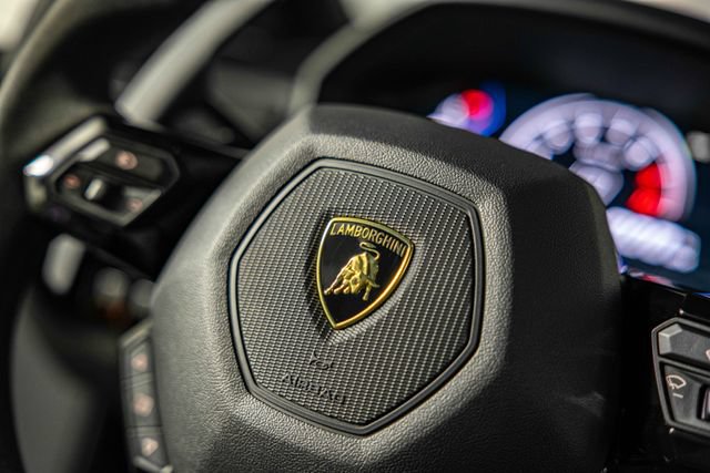 Used 2021 Lamborghini Huracan EVO RWD image 25
