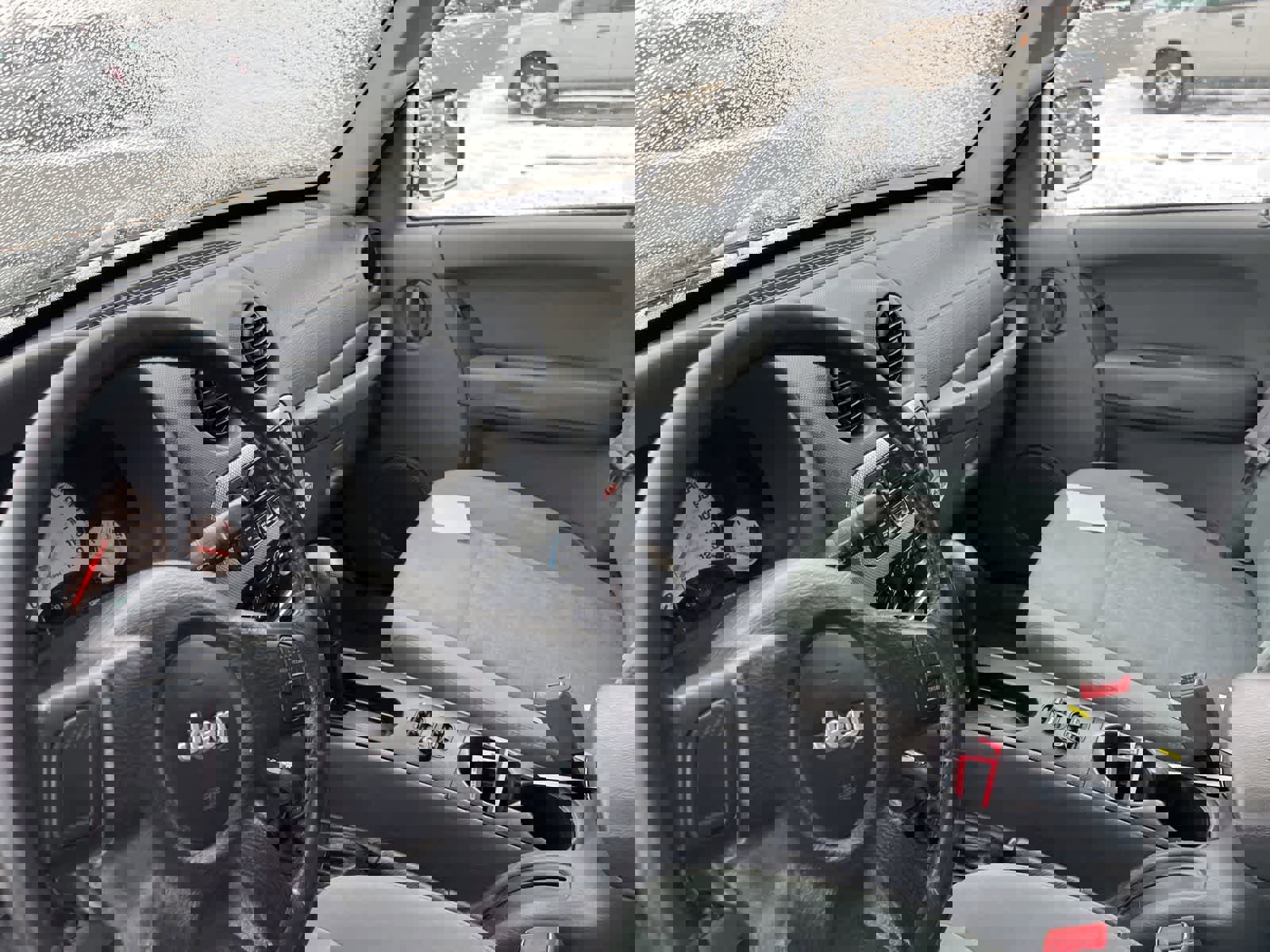 Used 2006 Jeep Liberty Sport image 25