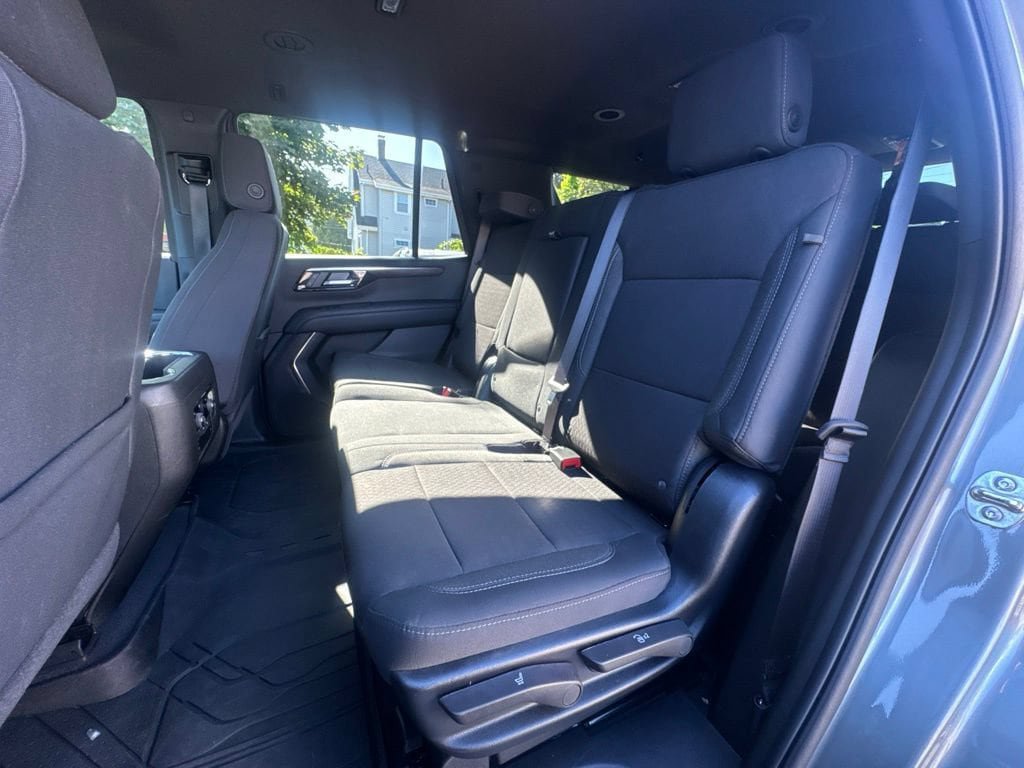 Used 2026 Chevrolet Tahoe LS AWD/4WD image 17