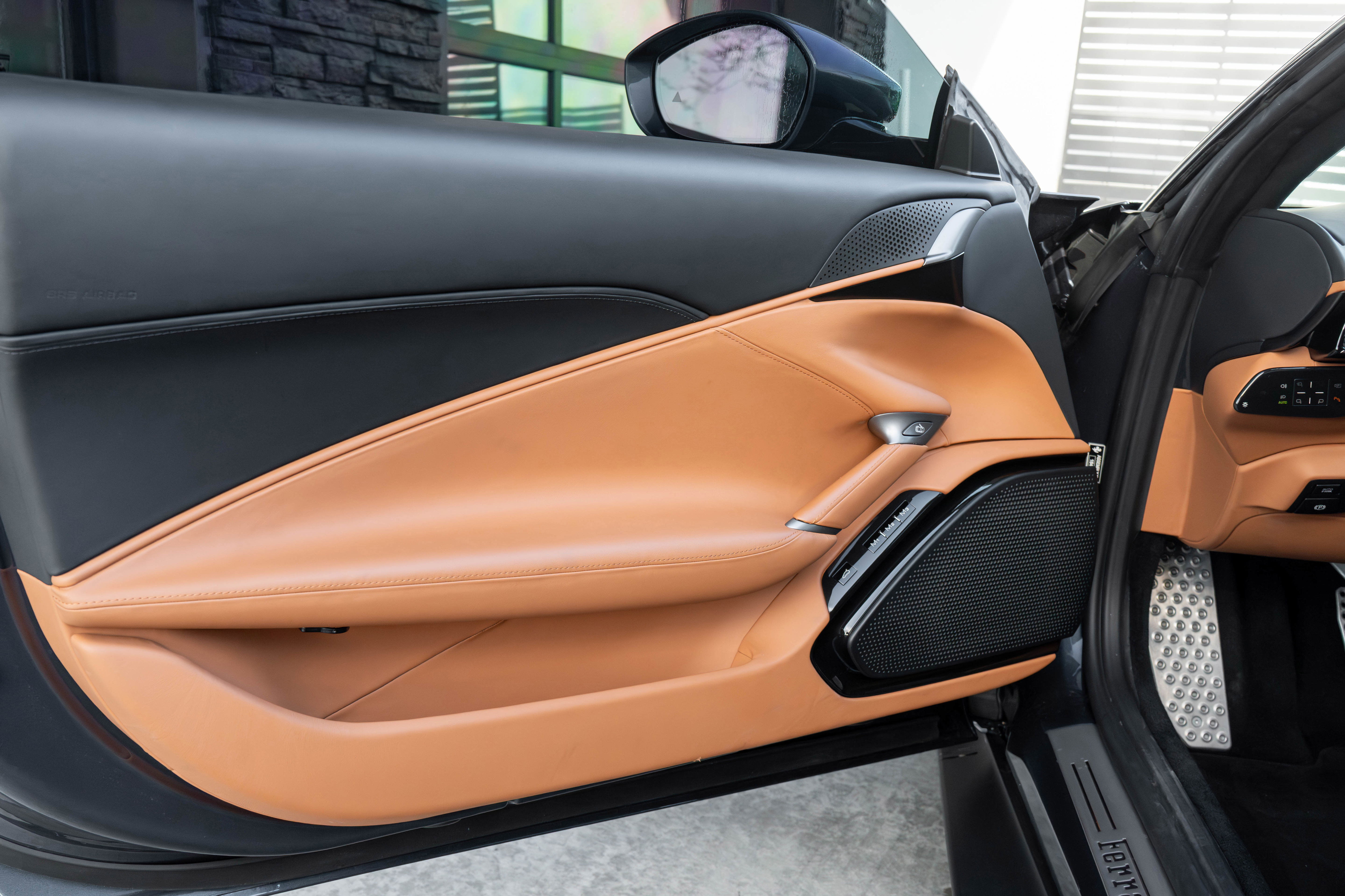 Used 2021 Ferrari Roma image 19