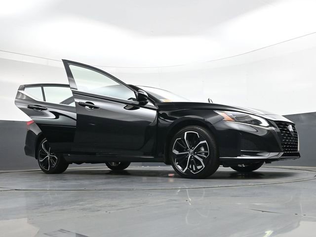 Used 2024 Nissan Altima 2.5 SR w/ SR Premium Package image 44