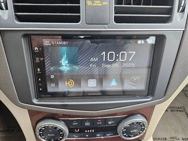 Used 2011 Mercedes-Benz C 300 Sport image 26