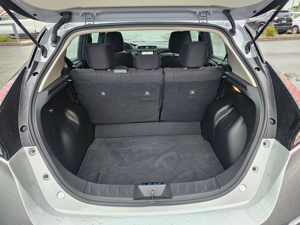 Certified 2024 Nissan Leaf SV Plus FWD image 11