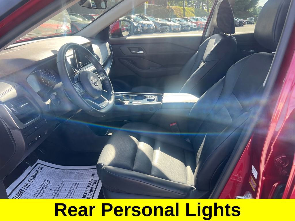 Used 2023 Nissan Rogue SV w/ SV Premium B Package image 10