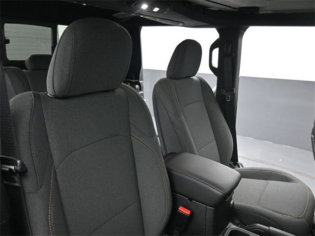 New 2025 Jeep Gladiator Sport image 23