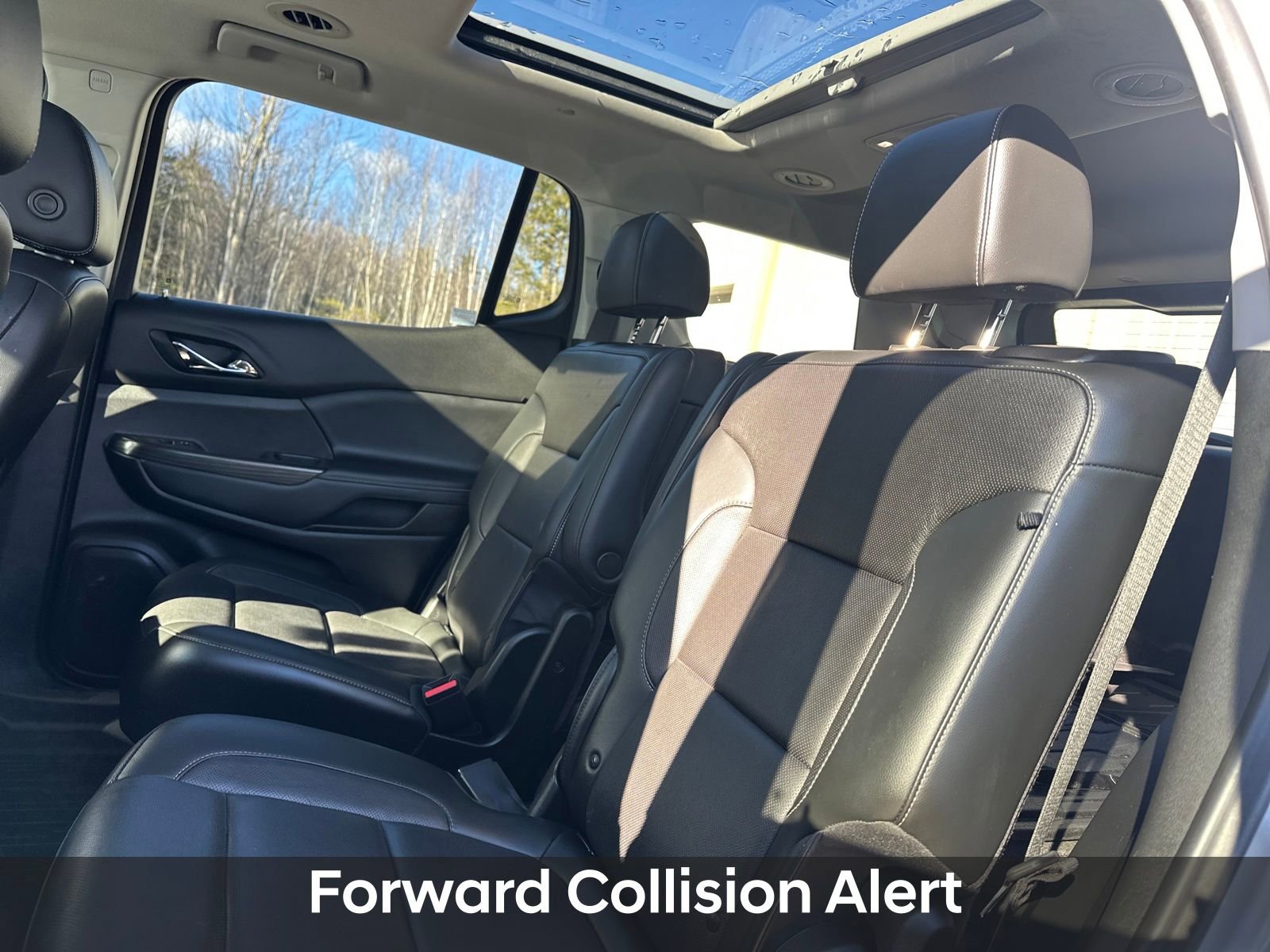 Used 2020 GMC Acadia SLT w/ Driver Alert Package II image 22