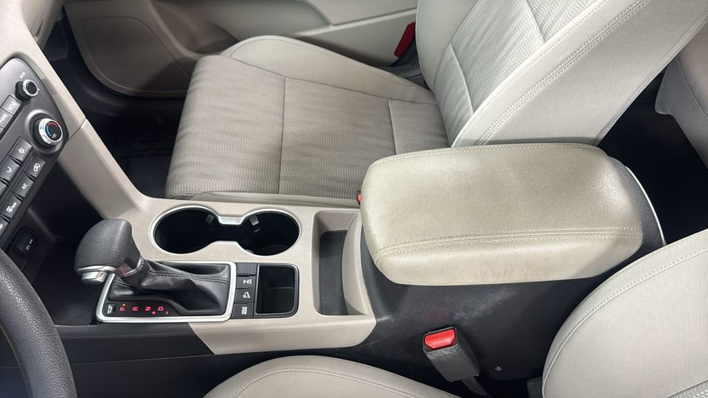 Used 2020 Kia Sportage LX image 32