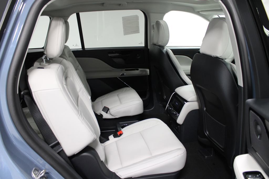 New 2026 Lincoln Aviator Reserve image 32